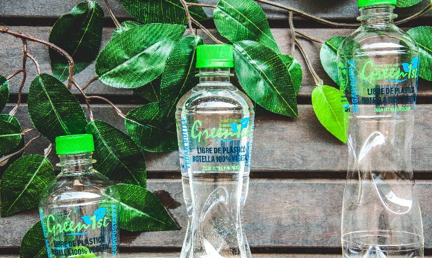 Innovadora botella de agua es fabricada 100% en base a plantas