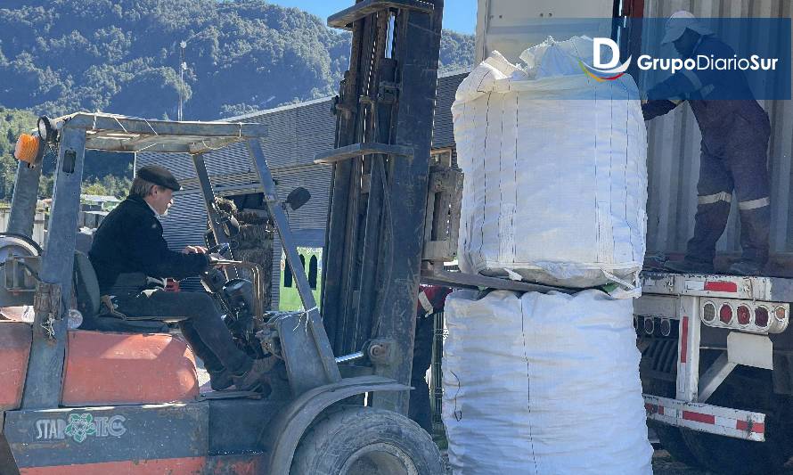 “Aysén Elige Vidrio” despacha 20 toneladas de material para reciclaje a Santiago