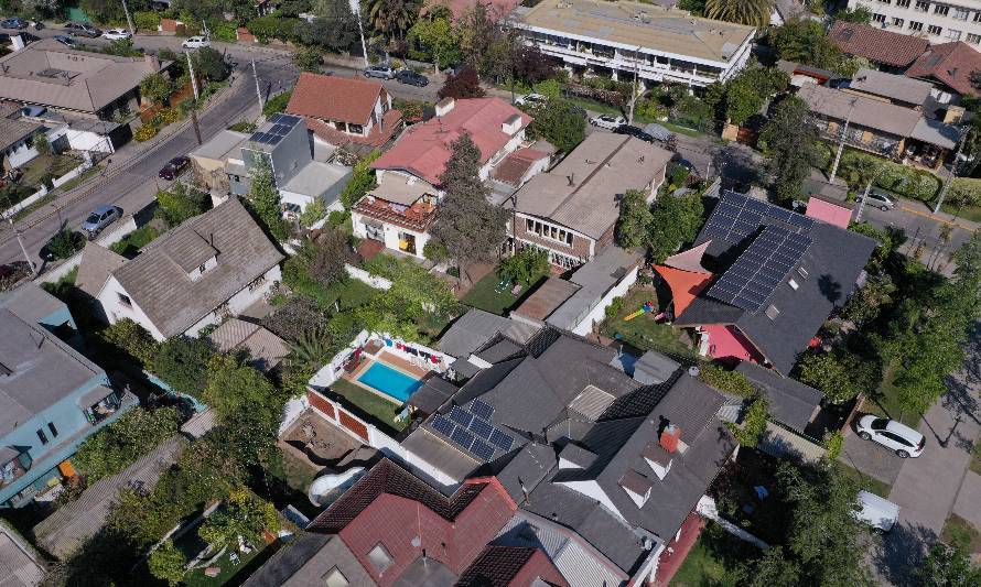Casa Solar beneficiará a más de 100 hogares de Puerto Montt con sistema fotovoltaico