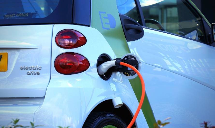 Venta de autos eléctricos en Chile alcanzarán cifras récord este año
