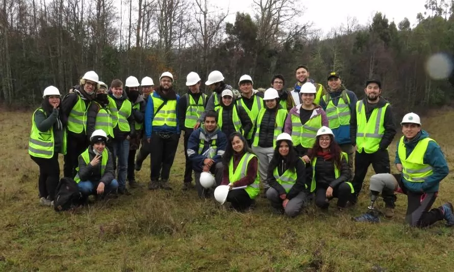 Estudiantes de la UACH asistieron a recorrido forestal sustentable