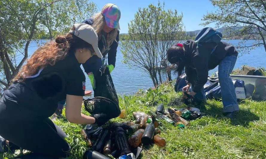 Voluntarios retiraron cientos de kilos de basura del río Calle Calle