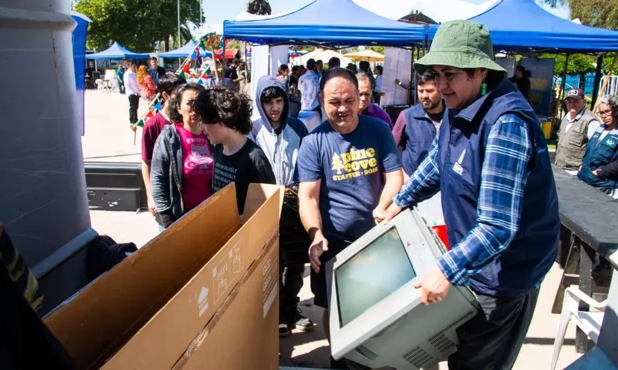 En Maipú: Campaña Renchúfate logró masiva recolección de residuos de aparatos eléctricos y electrónicos del hogar