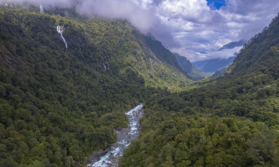 Río Cochamó. Crédito: Mattew Scott, imagen Puelo Patagonia.