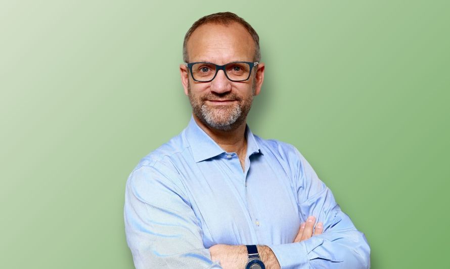 Champion de COP25, Gonzalo Muñoz, asume rol clave en plan para enfrentar la contaminación por plástico