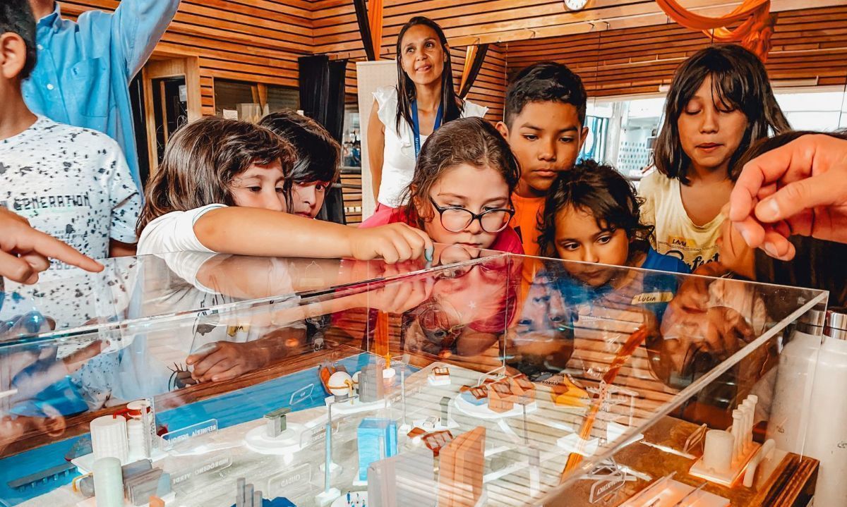 Pequeños valdivianos celebraron Día de la Eficiencia Energética con juegos educativos 