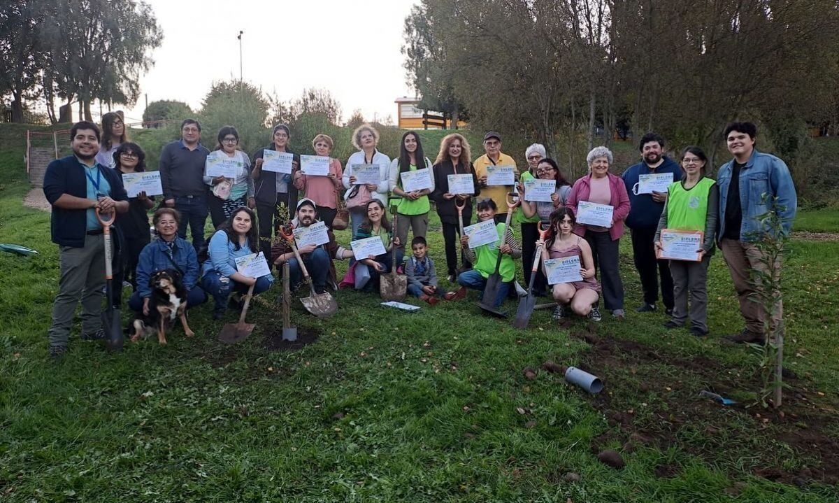 Osorninos participan en taller educativo sobre plantación y cuidado de especies nativas 