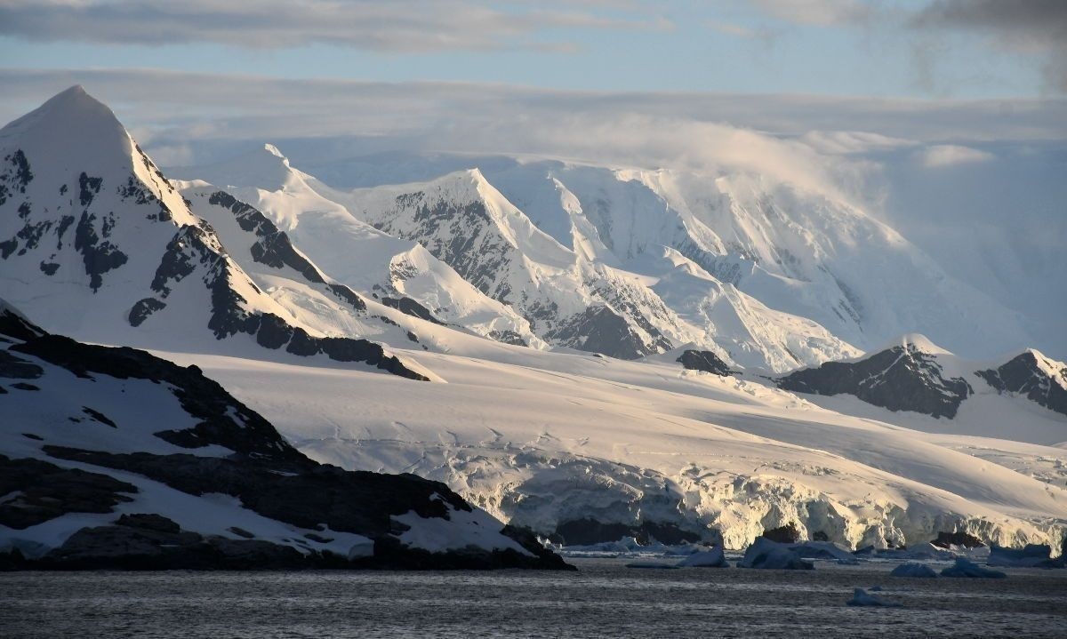 Videojuego de la Antártica invita a explorar el continente helado