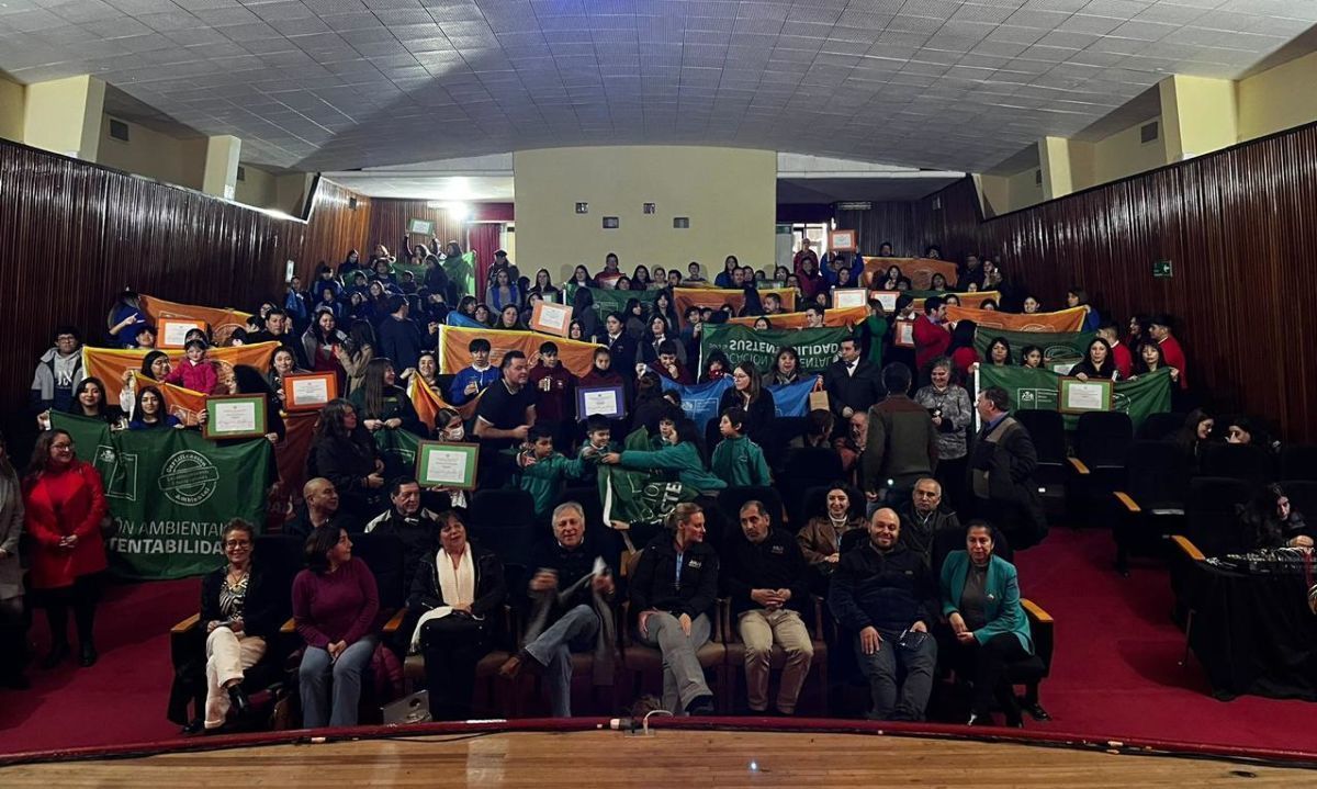 Establecimientos educacionales de Osorno obtienen certificación ambiental 
