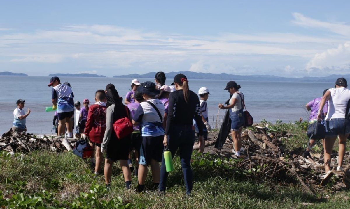 Invitan a segundo Muestreo Internacional de Macrobasura en Playas de Arena 