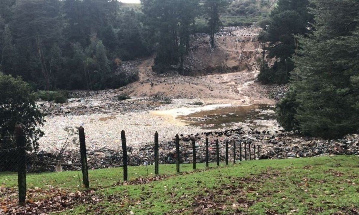 Superintendencia de Medio Ambiente enfatiza reducir plazo de cierre de vertedero Morrompulli en Valdivia 