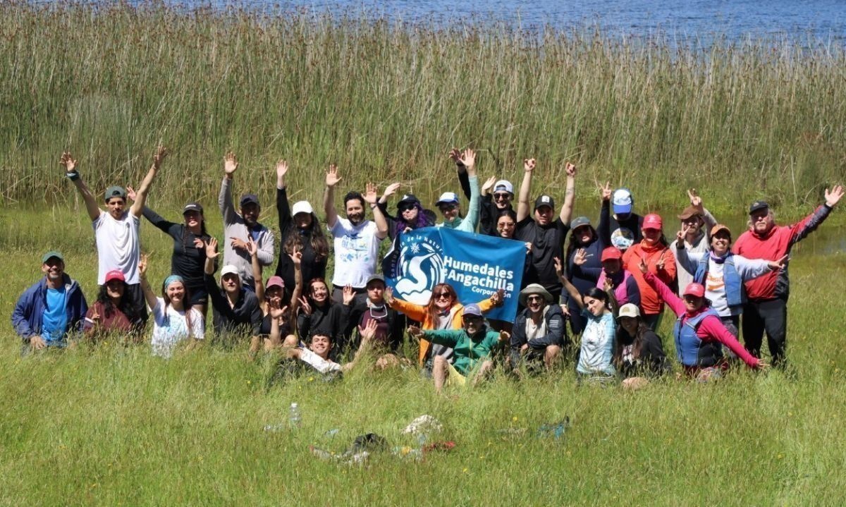 Recorridos educativos en kayak vincularon a la comunidad con el Santuario de la Naturaleza Humedales de Angachilla 