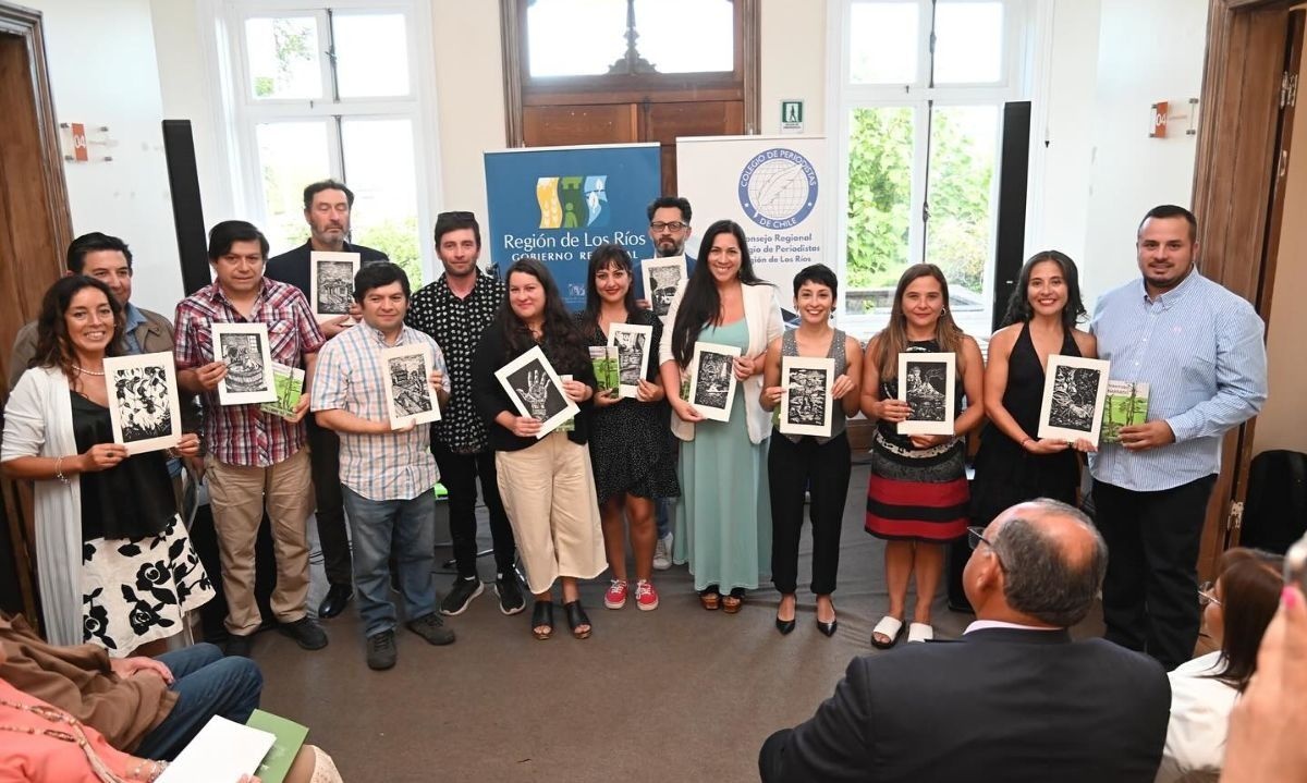 Lanzan libro “Territorio Narrado: Crónicas de la Región de Los Ríos”
